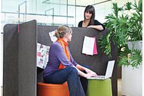 Buzzizone partitions are ideal for concealing a work area or creating a quiet nook.