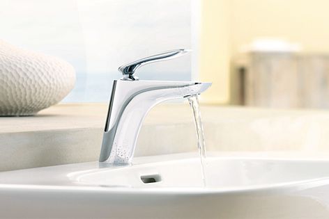 The mixers in the Kludi Balance collection have an internal temperature control to prevent scalding.