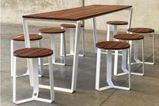 Mos Urban’s Verge outdoor tables and seats