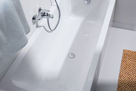 Nine different models complete Duravit’s D-Code bathtub collection.