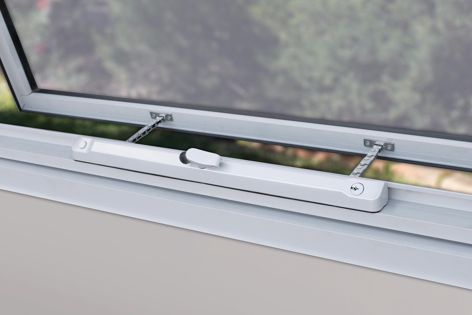 Doric’s DN400 Twin Chainwinder accommodates the growing trend of large awning window openings. 