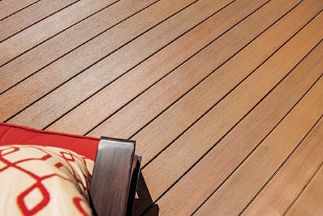 The spotted gum decking boards have random, natural graining.