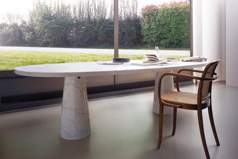 The Agapecasa Eros Table by Angelo Mangiarotti (1990), available in white Carrara marble, grey Carnico marble or black Marquina marble.