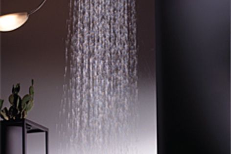Designed and manufactured by Fratteli Frattini, the Tennis rain shower uses 11 litres per minute.